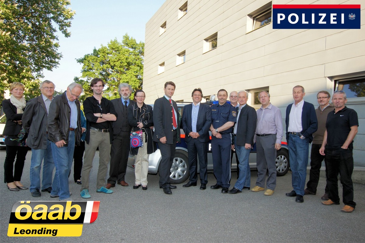 O Fotomagazin / AAB Leonding zu Besuch bei der Polizeiinspektion Leonding - 2014